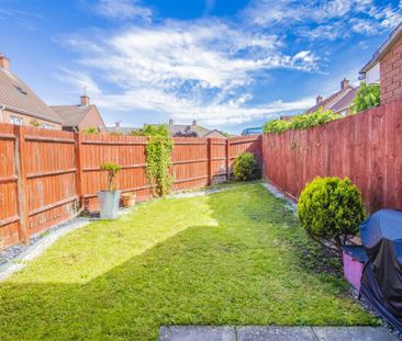 3 bed House - Semi-Detached To Let - Photo 1