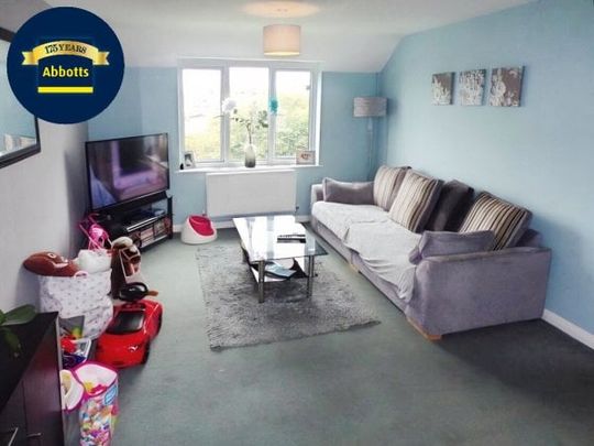 Willow Road, Dunmow - CM6 - Photo 1