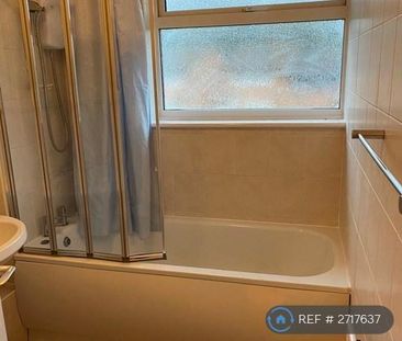 3 bedroom terraced house to rent - Photo 3