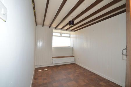 2 bedroom cottage to rent - Photo 3