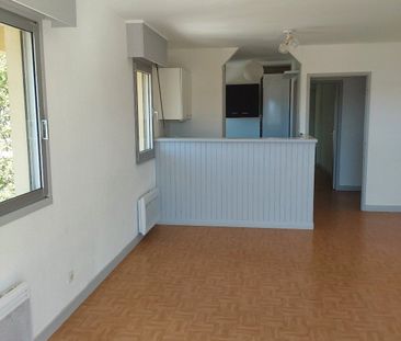 Location Appartement 3 pièces 74m² NARBONNE 11100 - Photo 2