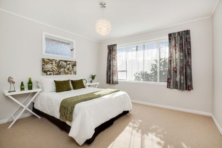 Unit 1, 81 Litten Road, Cockle Bay, Auckland - Photo 3