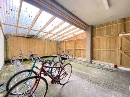 Deluxe Double Ensuite - Photo 5