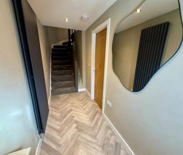 4 Bedroom Semi Detached To Let - Photo 2