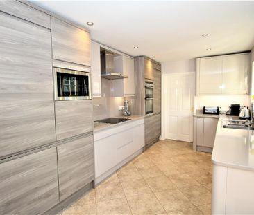 5 bedroom detached house to rent - Photo 4