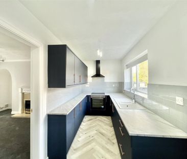 2 bedroom semi-detached house to rent - Photo 6