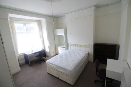 4 bedroom terraced house to rent - Photo 3