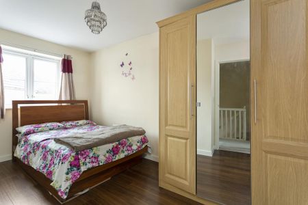 3 bedroom end of terrace house to rent - Photo 4