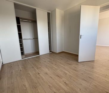 Appartement en location à Fleury-les-Aubrais - Photo 6