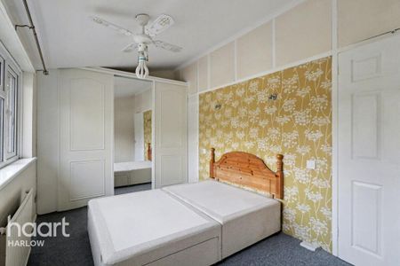 3 bedroom detached house to rent - Photo 3