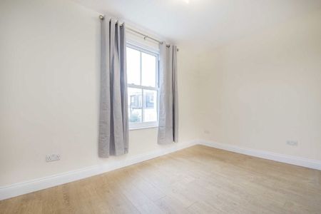 Florence Road, W4 5DP, London - Photo 2