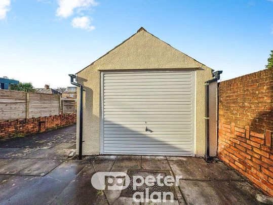 Ton-yr-ywen Avenue, Heath, Cardiff, CF14 - Photo 1