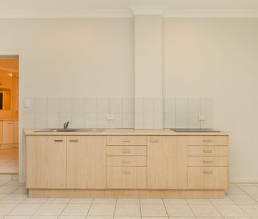 Granny Flat In Central Location! - Photo 2