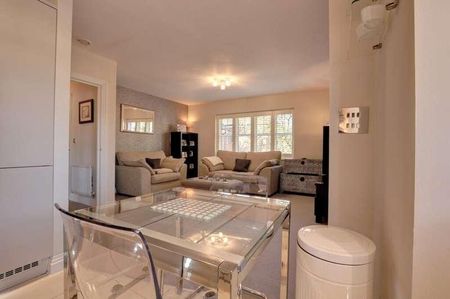 Dedmere Road, Marlow, Buckinghamshire, SL7 - Photo 2