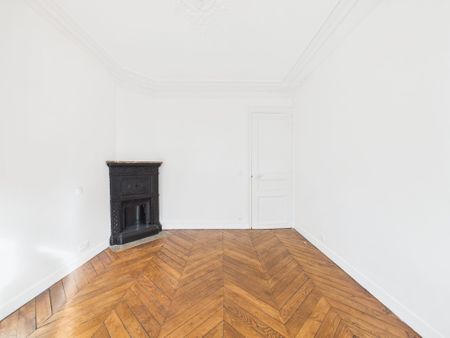 LOCATION DUPLEX VIDE PARIS 18e - Photo 2
