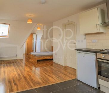 Studio to rent - Photo 6