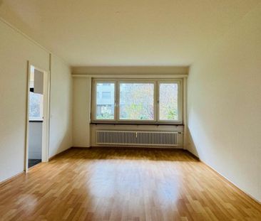 Gepflegte 1.5-Zimmerwohnung im Hinterhaus an zentraler Lage in Basel - Photo 1