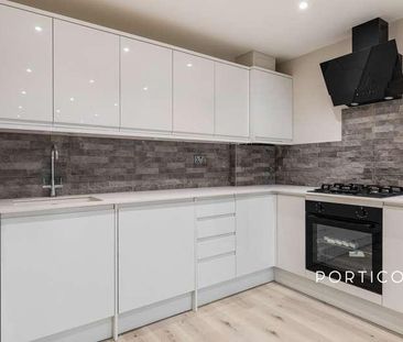 George Lane, London, E18 - Photo 2