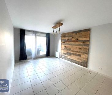 Location Appartement 3 pièces 70m² BOURG EN BRESSE 01000 - Photo 2