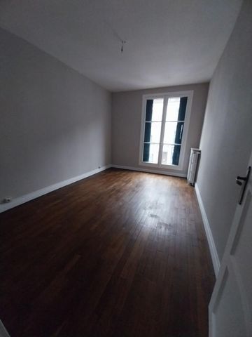 Location Appartement 3 pièces 66m² LE CREUSOT 71200 - Photo 2