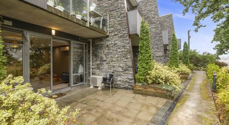 Sunny Secure and Serene - Photo 5