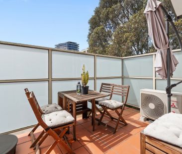 Inner-West Comfort Meets Everyday Convenience. 6-9 Month Lease Avai... - Photo 6