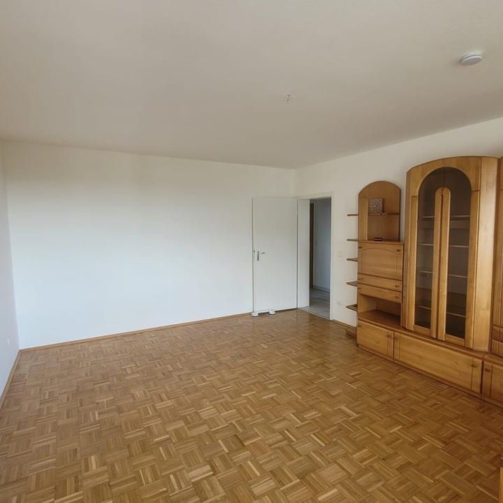 Einmalige voll möblierte 2-Zimmerwohnung in Essen, Mathilde-Kaiser-Straße, mit traumhaftem Blick und Balkon - Photo 1