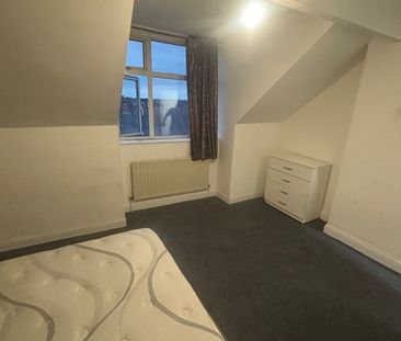 Room in a Shared House, East Park Road, LE5 - Photo 2