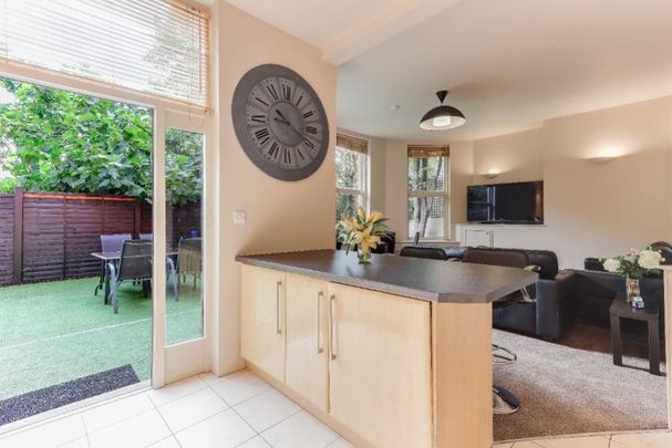 4 bedroom apartment to rent - Photo 1