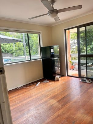 Burleigh Heads - Photo 1