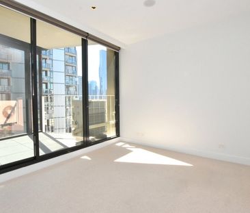 1403/677 La Trobe Street - Photo 6