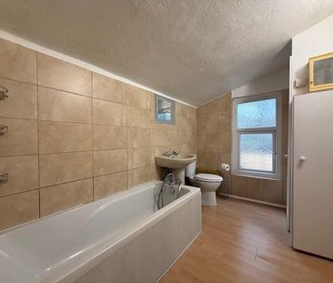 2 bedroom house to rent - Photo 1