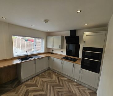 4 Bed Semi-Detached House, Roughwood Road, S61 - Photo 6