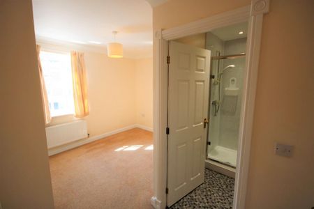 3 bedroom terraced house to rent - Photo 4