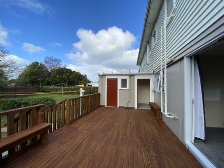3 Bedroom property available now - Photo 2