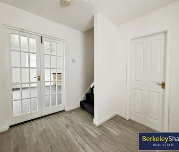 4 bedroom semi-detached house to rent - Photo 3