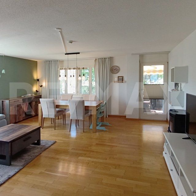 Familienfreundliche 4.5-Zimmer-Wohnung - ruhig im Grünen - Photo 1