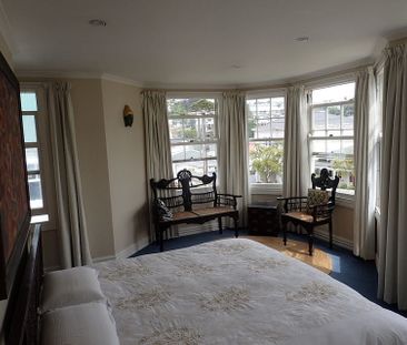 Charming 3BR Home in Vibrant Newtown - Photo 5