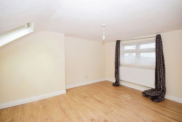 4 bedroom semi-detached house to rent - Photo 1