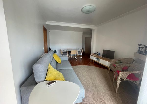 Apartamento T2 em empreendimento com piscina na Praia da Barra.