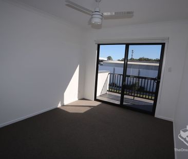 A new home with swiming pool & BBQ, 100m from Nudgee Railway Statio... - Photo 1