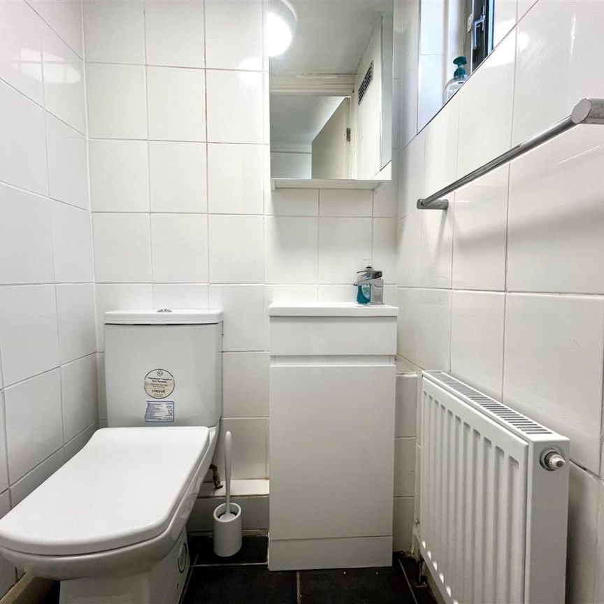 1 Bedroom Room to Rent To Let - Photo 1