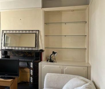 5 bedroom flat to rent - Photo 4