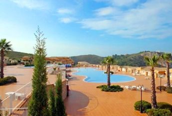 FOR RENT Apartment with 2 bedrooms with pool for LONG TERM