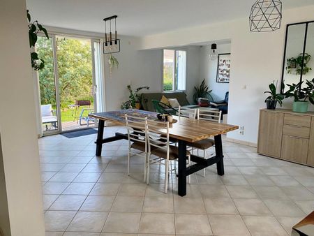 Location Maison 4 pièce(s) - 89 m² - Photo 3