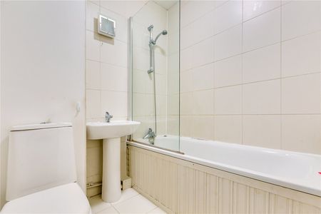 Sinclair Gardens, W14, London - Photo 2