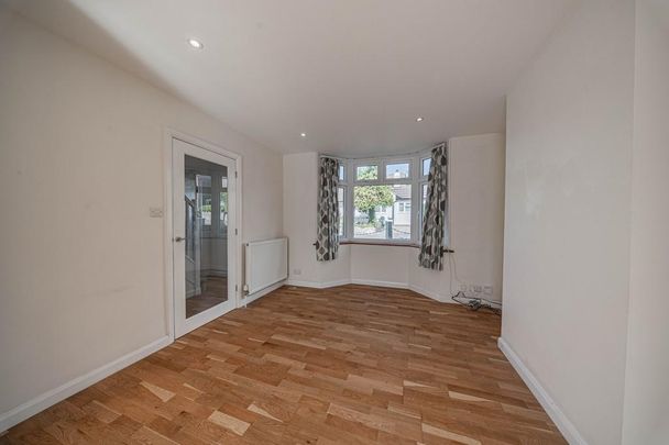 3 bedroom semi-detached house to rent - Photo 1