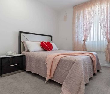 Otara, 4 bedrooms - Photo 2