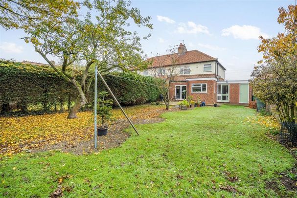 3 bedroom semi-detached house to rent - Photo 1