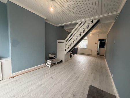 2 bedroom terraced house to rent - Photo 2